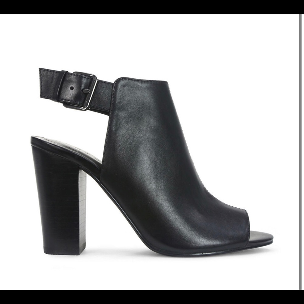 Tahari Margaret black leather booties size 7